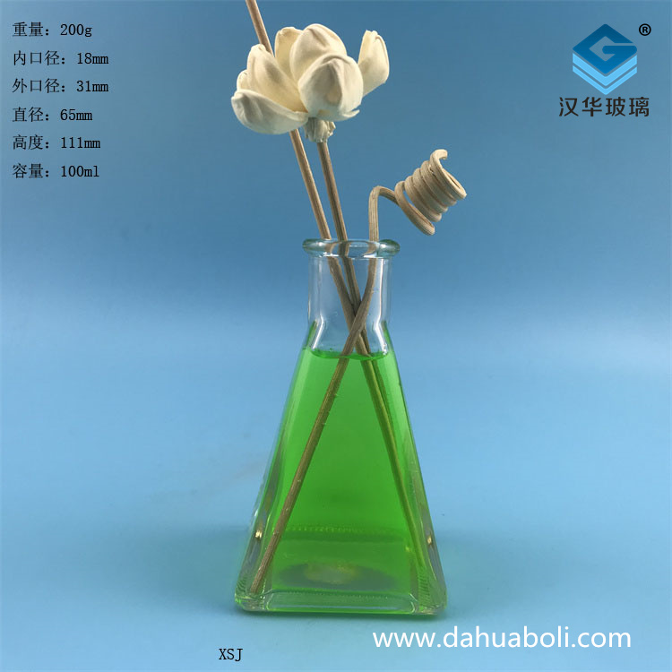 100ml方底香薰玻璃瓶生產(chǎn)廠家