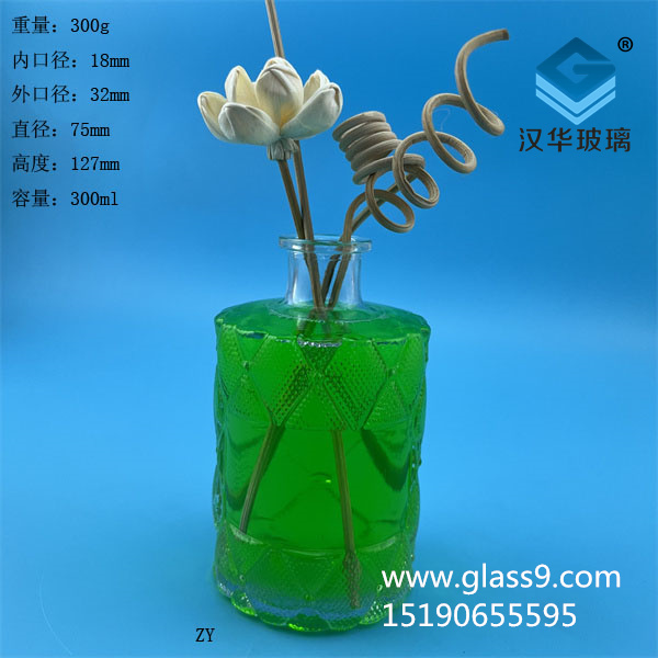 300ml菱形香薰玻璃瓶生產(chǎn)廠家