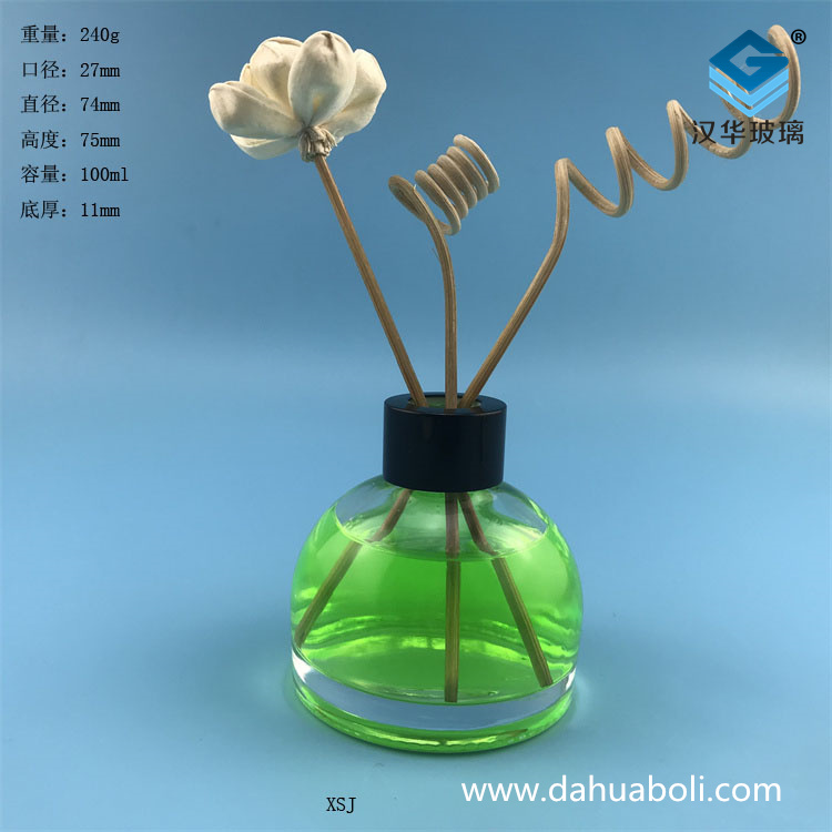 100ml絲口圓形玻璃無火藤條玻璃揮發(fā)器